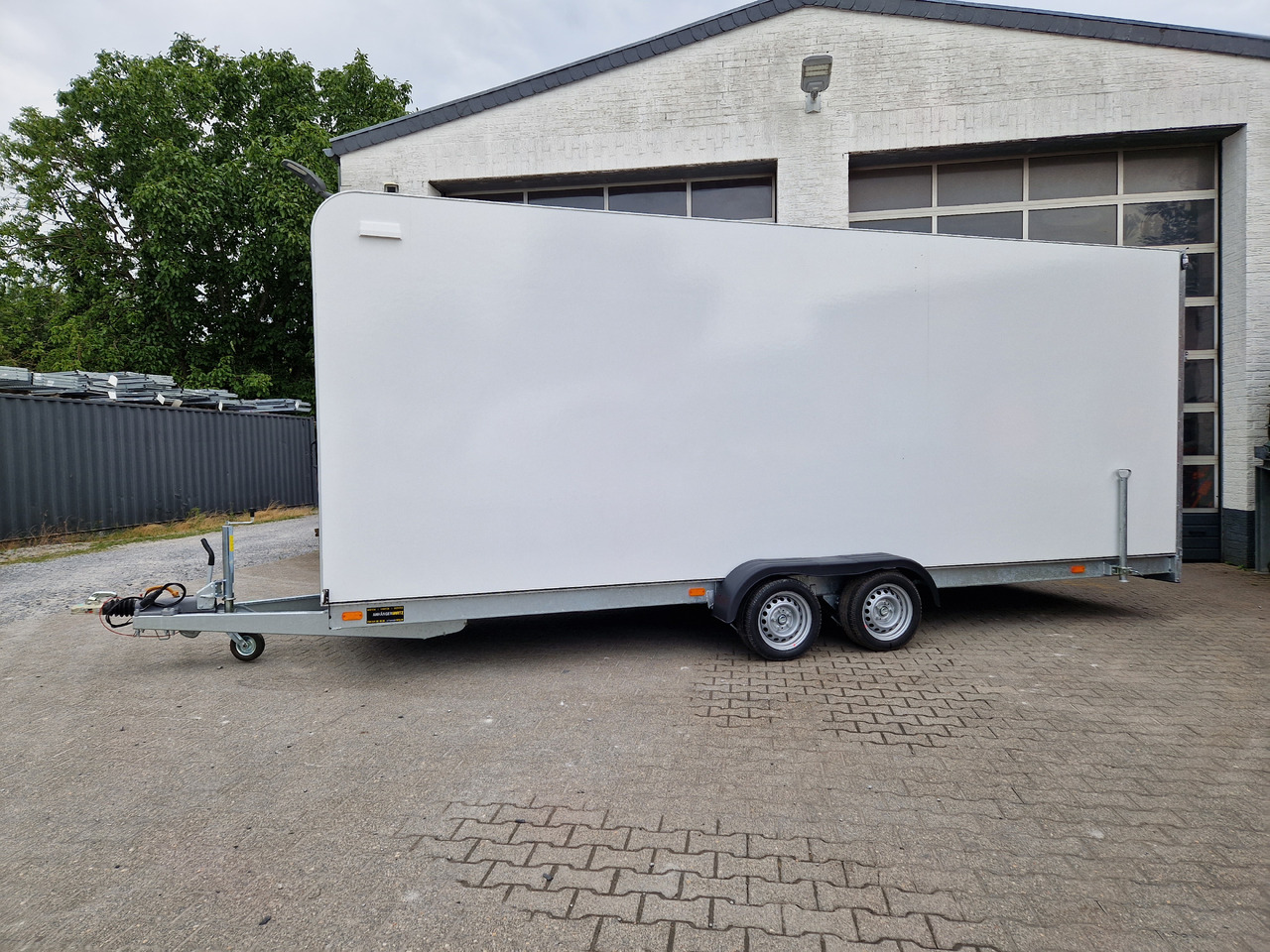 Skåpsläp Koffer TFS 600T.01 3500 600x200x210cm aero Heckrampe Seitentür IL (XXL) 100km/H 3500kg: bild 11