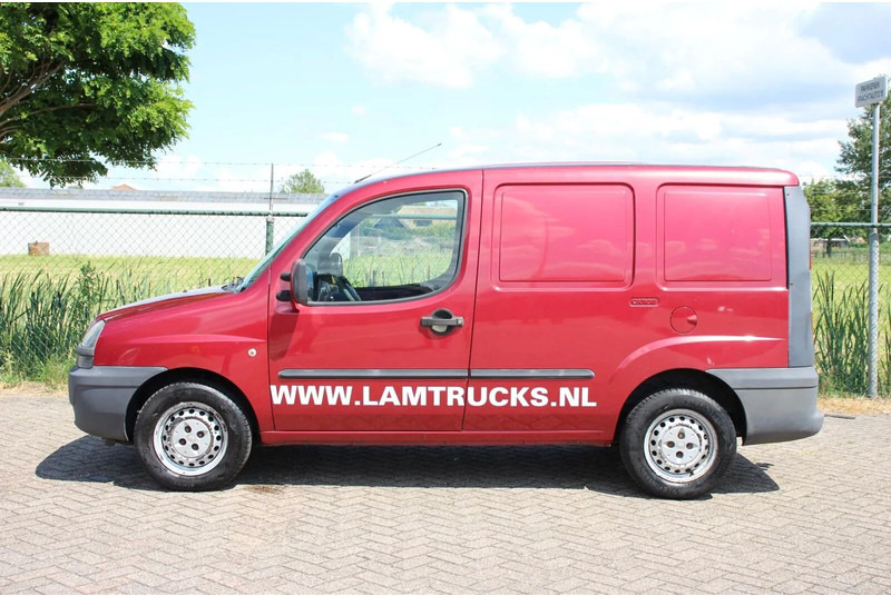 Fiat Doblò Cargo 1.9 JTD SCHUIFDEUR - Skåpbil: bild 2 Fiat Doblò Cargo 1.9 JTD SCHUIFDEUR - Skåpbil: bild 2