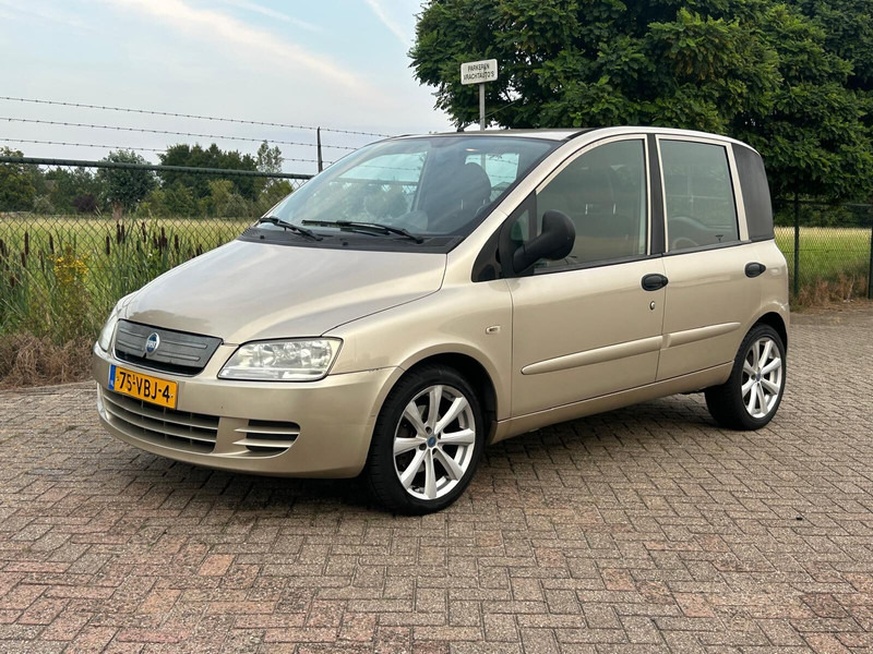 Fiat Multipla 1.9 EURO 4 DIESEL VAN - Små skåpbil: bild 1 Fiat Multipla 1.9 EURO 4 DIESEL VAN - Små skåpbil: bild 1