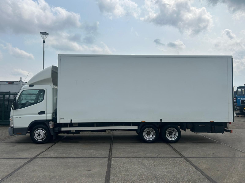 Mitsubishi Fuso CANTER 3C15 - Lastbil med skåp: bild 2 Mitsubishi Fuso CANTER 3C15 - Lastbil med skåp: bild 2