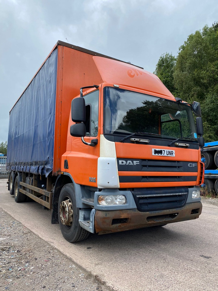 Daf 75 CF 310 6X2 Curtain side - Kapellbil: bild 2 Daf 75 CF 310 6X2 Curtain side - Kapellbil: bild 2