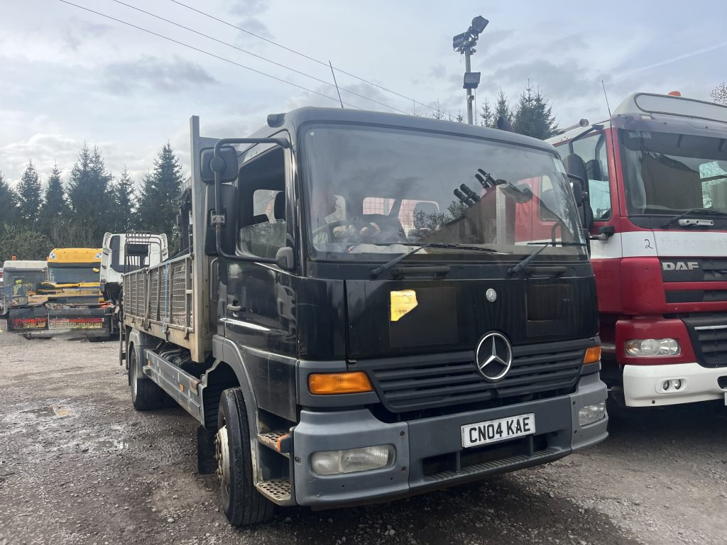 Mercedes Atego 1623 4x2 Rigid - Flakbil, Kranbil: bild 2 Mercedes Atego 1623 4x2 Rigid - Flakbil, Kranbil: bild 2