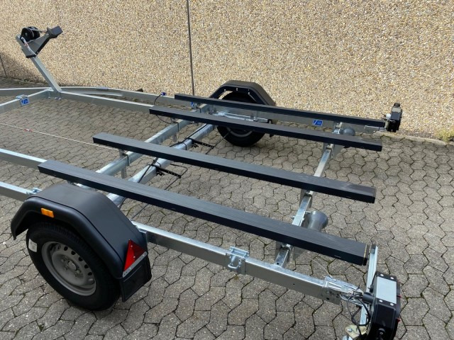 Brenderup Doppel Jetski Premium PWC21200B RAX , 1,2 to., 3,8m - Båttrailer: bild 4 Brenderup Doppel Jetski Premium PWC21200B RAX , 1,2 to., 3,8m - Båttrailer: bild 4