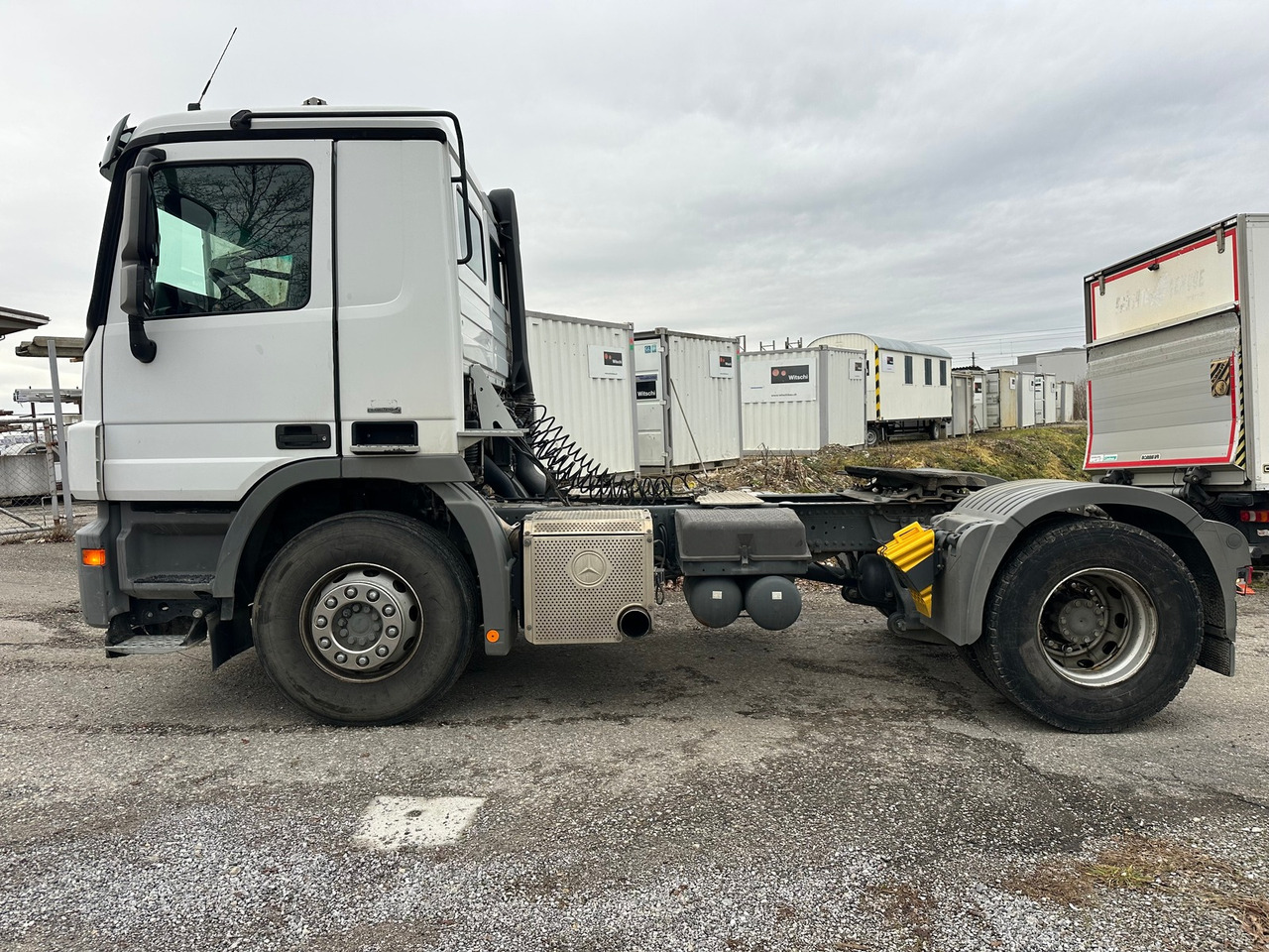 MERCEDES-BENZ Actros 18.46 4x2 ORG km 131.700 - Dragbil: bild 2 MERCEDES-BENZ Actros 18.46 4x2 ORG km 131.700 - Dragbil: bild 2