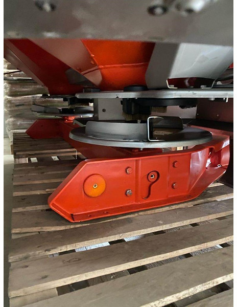 Kuhn Axis 40.1 W - Mineralgödselspridare: bild 2 Kuhn Axis 40.1 W - Mineralgödselspridare: bild 2