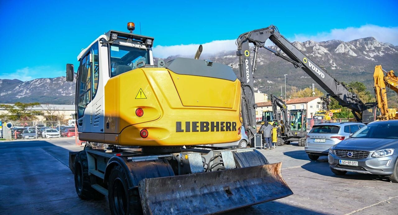 Liebherr A910 - Grävmaskin på däck: bild 5 Liebherr A910 - Grävmaskin på däck: bild 5