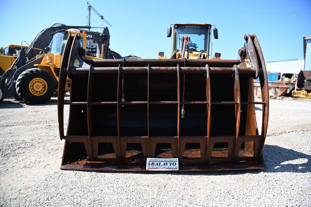 Trevi Benne loader bucket 2500 mm - Lastarskopa: bild 1 Trevi Benne loader bucket 2500 mm - Lastarskopa: bild 1