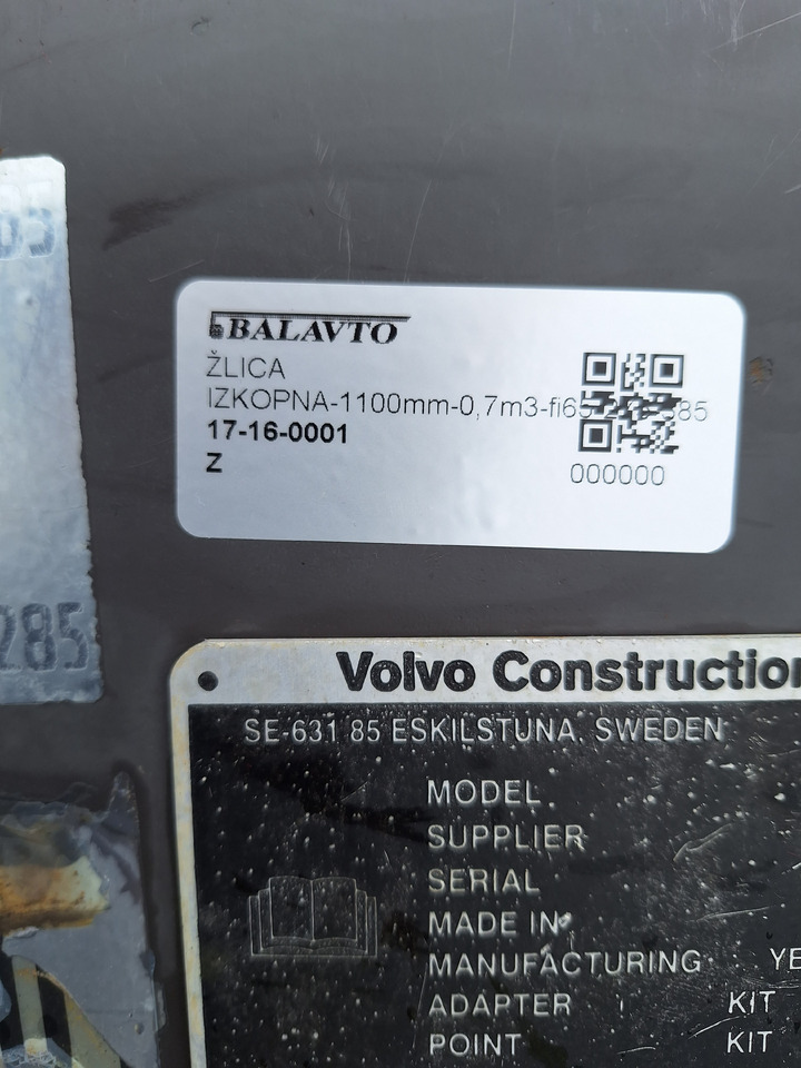 VOLVO digging bucket 1100 mm - Grävmaskinsskopa: bild 5 VOLVO digging bucket 1100 mm - Grävmaskinsskopa: bild 5