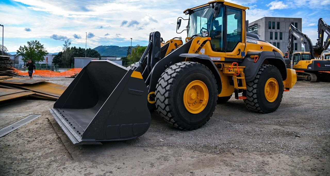 Volvo L110H - Hjullastare: bild 1 Volvo L110H - Hjullastare: bild 1