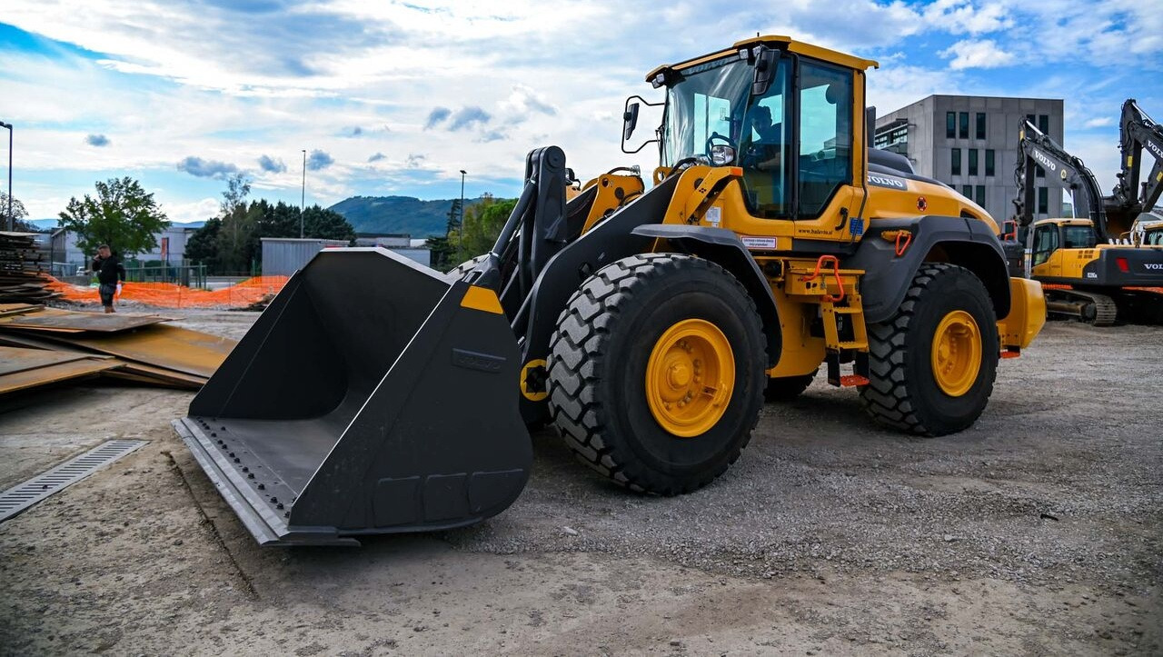 Volvo L110H - Hjullastare: bild 1 Volvo L110H - Hjullastare: bild 1