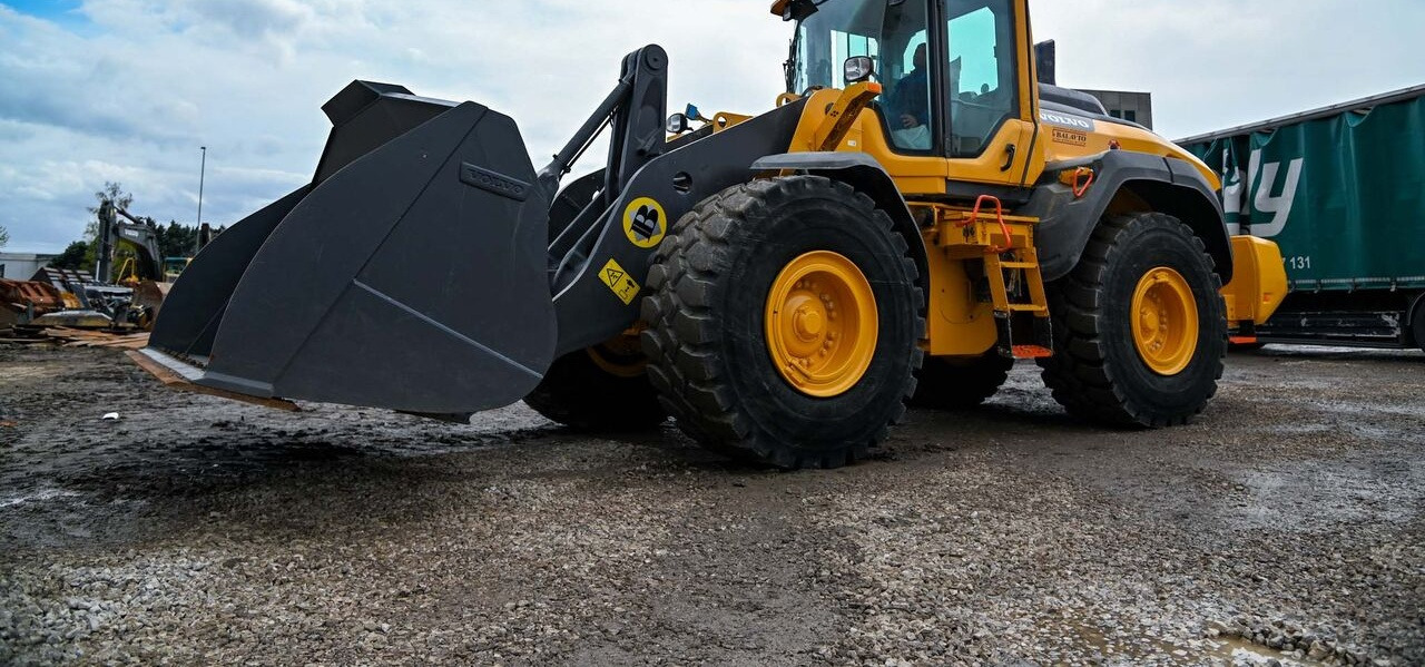 Volvo L120H - Hjullastare: bild 1 Volvo L120H - Hjullastare: bild 1
