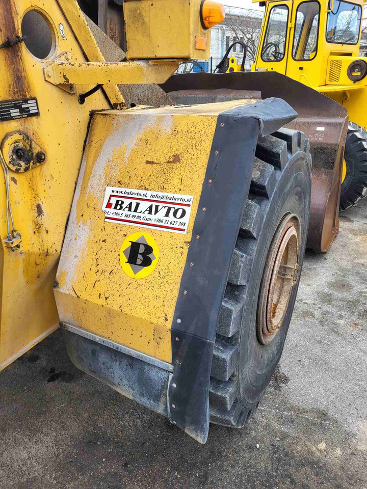 Volvo front fenders - Vinge för Lastare: bild 2 Volvo front fenders - Vinge för Lastare: bild 2