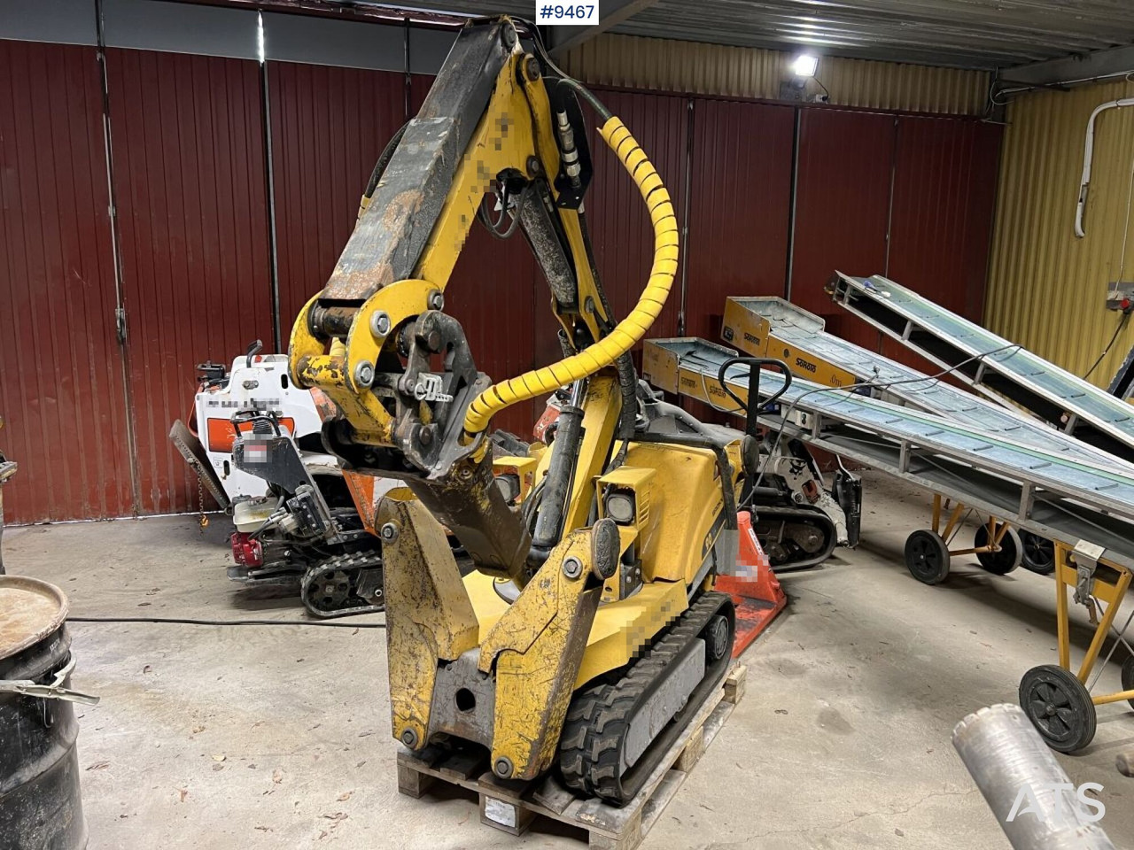 BROKK 90 Demolition / Forming robot - Byggmaskiner: bild 2 BROKK 90 Demolition / Forming robot - Byggmaskiner: bild 2