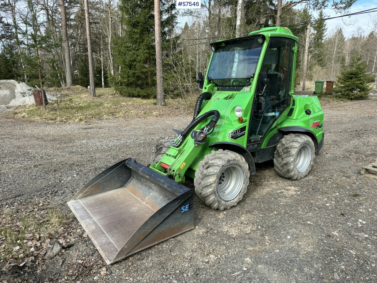 COMPACT LOADER, AVANT 750, WITH MANY TOOLS (SEE VIDEO) - Minilastare: bild 1 COMPACT LOADER, AVANT 750, WITH MANY TOOLS (SEE VIDEO) - Minilastare: bild 1