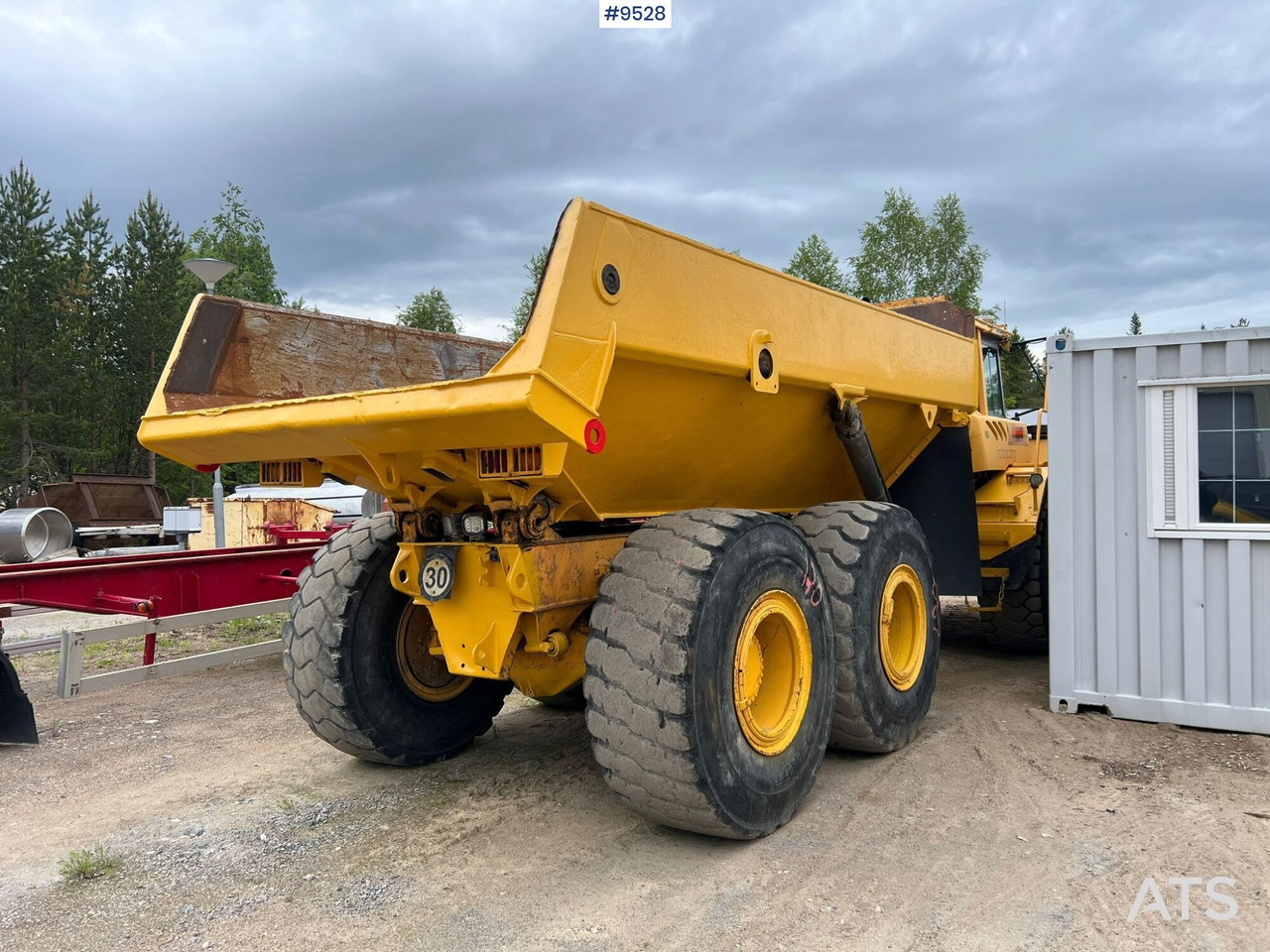 Dumper Volvo A25D 6X6 (SEE VIDEO) - Ramstyrd dumper: bild 4 Dumper Volvo A25D 6X6 (SEE VIDEO) - Ramstyrd dumper: bild 4