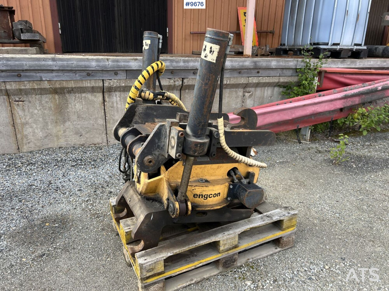 Engcon EC30 Rotortilt with B27 bracket - Tiltrotator: bild 1 Engcon EC30 Rotortilt with B27 bracket - Tiltrotator: bild 1