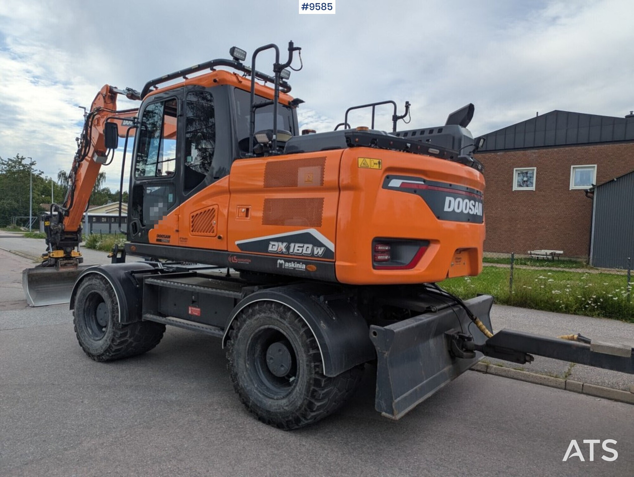 Excavator Doosan DX160W-7 with tipper (SEE VIDEO) - Grävmaskin på däck: bild 4 Excavator Doosan DX160W-7 with tipper (SEE VIDEO) - Grävmaskin på däck: bild 4