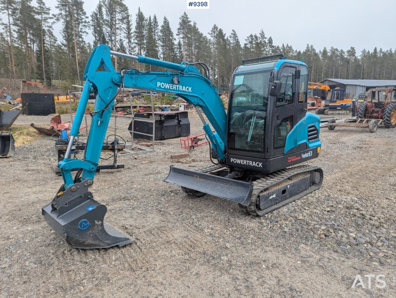 Excavator Powertrack HE 35 with buckets (see video) - Minigrävmaskin: bild 1 Excavator Powertrack HE 35 with buckets (see video) - Minigrävmaskin: bild 1