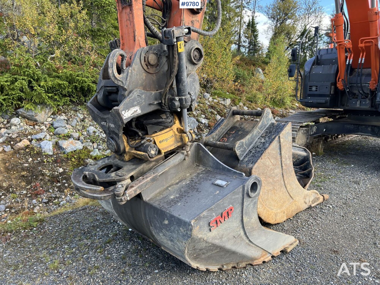 Hitachi ZX 225 US LC-L with excavation system and attachments - Bandgrävare: bild 5 Hitachi ZX 225 US LC-L with excavation system and attachments - Bandgrävare: bild 5