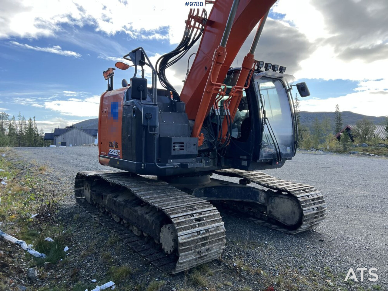 Hitachi ZX 225 US LC-L with excavation system and attachments - Bandgrävare: bild 3 Hitachi ZX 225 US LC-L with excavation system and attachments - Bandgrävare: bild 3