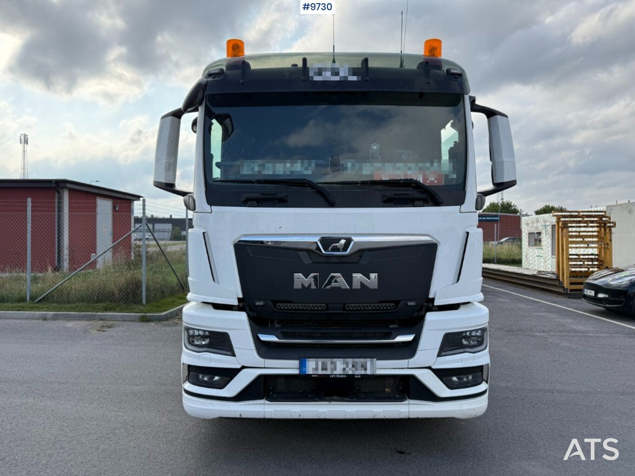 Hook lift MAN TGS 26.510 with crane flatbed and gravel flatbed - Lastväxlare lastbil: bild 3 Hook lift MAN TGS 26.510 with crane flatbed and gravel flatbed - Lastväxlare lastbil: bild 3