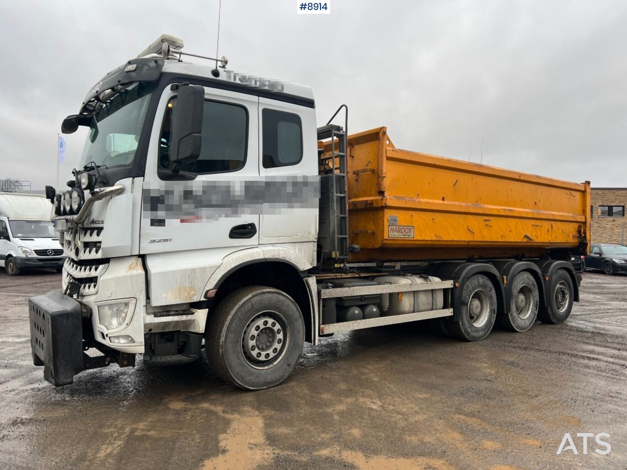 Hooklift Truck Mercedes-Benz Arocs with plow attachments - Lastväxlare lastbil: bild 1 Hooklift Truck Mercedes-Benz Arocs with plow attachments - Lastväxlare lastbil: bild 1
