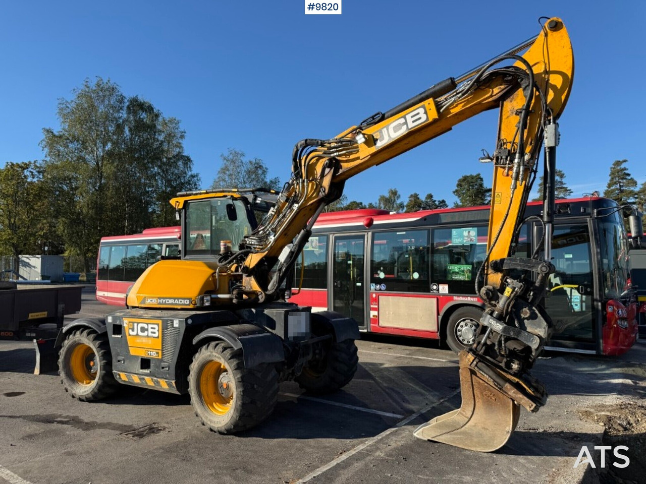 JCB Hydradig 110w wheel excavator with tiltrotator and attachments - Grävmaskin på däck: bild 1 JCB Hydradig 110w wheel excavator with tiltrotator and attachments - Grävmaskin på däck: bild 1