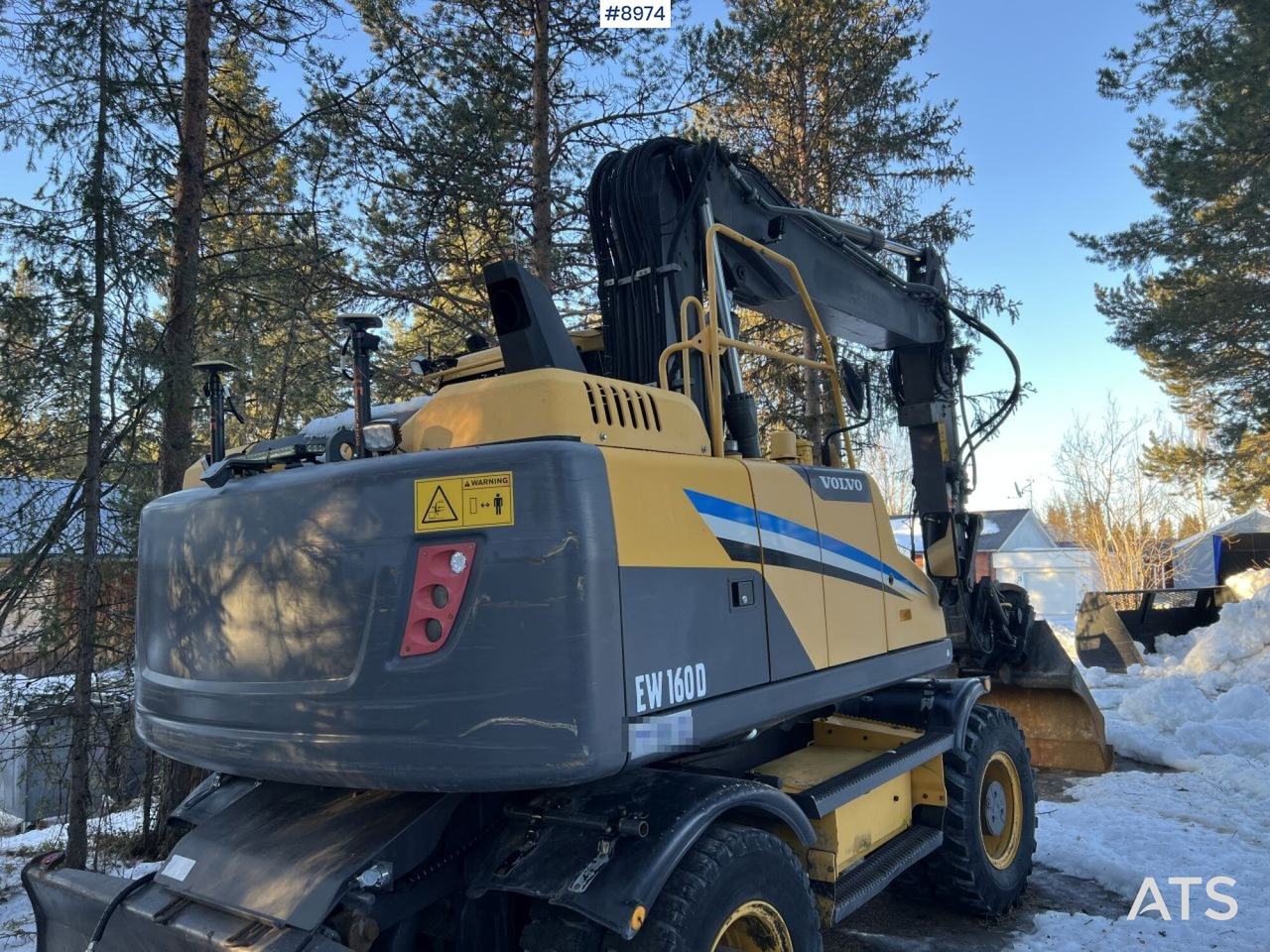 Grävmaskin på däck Volvo EW 160 D with Digging System, Tipper and Attachments: bild 14