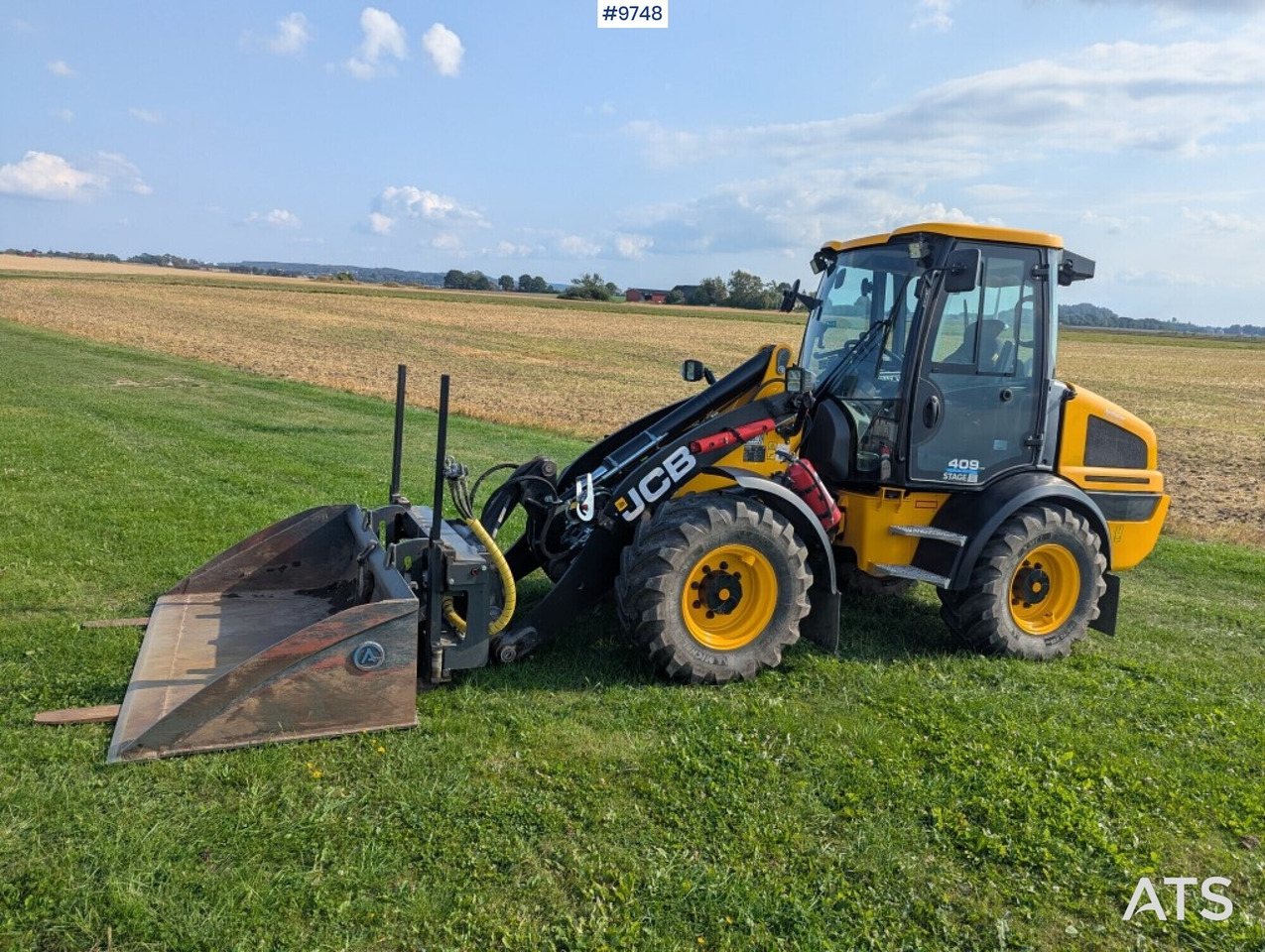 Wheel loader JCB 409 Stage V Nordic Edition 40km/h with attachments - Hjullastare: bild 1 Wheel loader JCB 409 Stage V Nordic Edition 40km/h with attachments - Hjullastare: bild 1