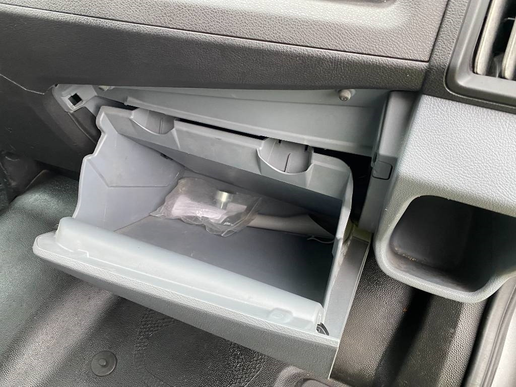 Volymskåp Ford TRANSIT L2H2 2.0 TDCI EcoBlue 130 A Réparer: bild 41