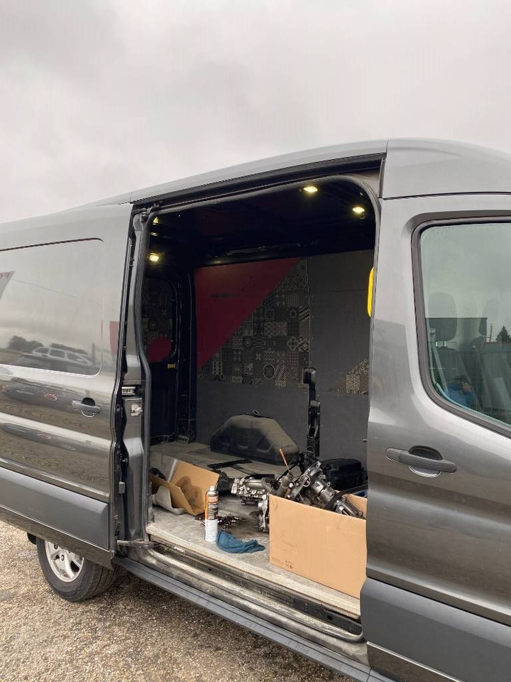 Volymskåp Ford TRANSIT L2H2 2.0 TDCI EcoBlue 130 A Réparer: bild 34