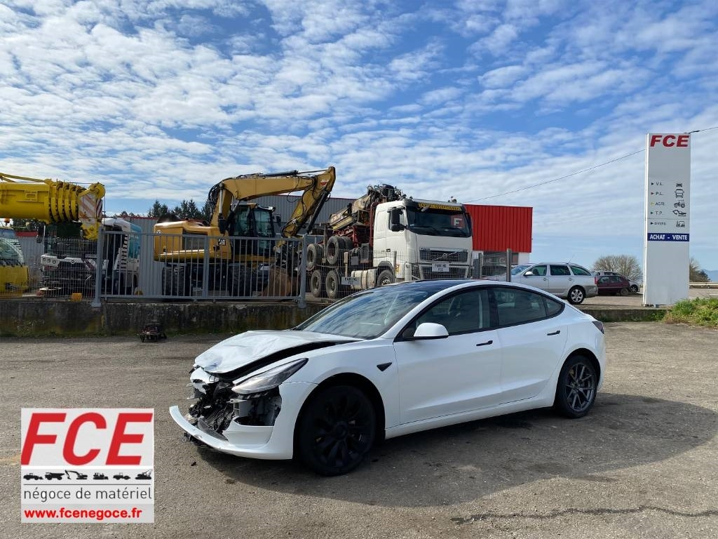 Tesla MODEL 3 - 5YJ3 Rwd Origine Française - Sedan: bild 1 Tesla MODEL 3 - 5YJ3 Rwd Origine Française - Sedan: bild 1