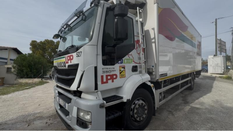 Iveco STRALIS 360 EEV FRIGO CARRIER HAYON - Kylbil lastbil: bild 3 Iveco STRALIS 360 EEV FRIGO CARRIER HAYON - Kylbil lastbil: bild 3