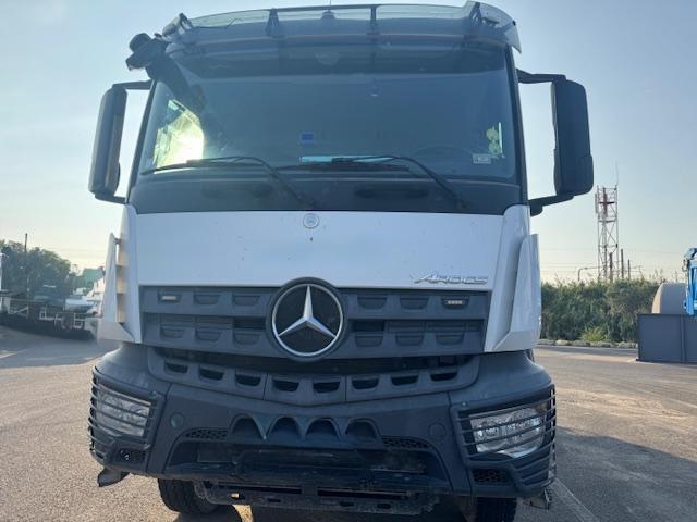 Mercedes AROCS 3240 BI BENNE - Tippbil lastbil: bild 2 Mercedes AROCS 3240 BI BENNE - Tippbil lastbil: bild 2