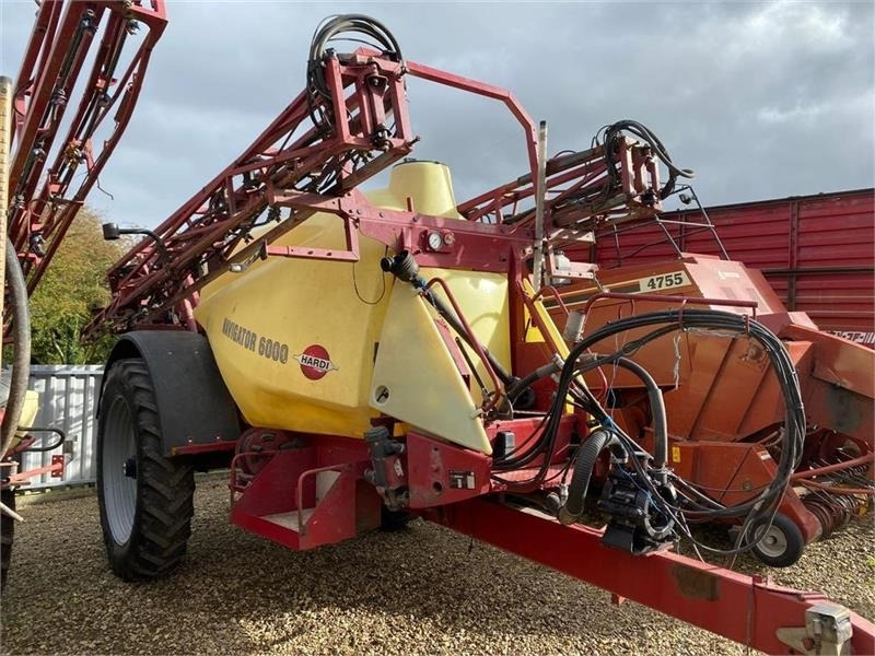 Hardi NAVIGATOR 6000L - Bogserad spruta: bild 2 Hardi NAVIGATOR 6000L - Bogserad spruta: bild 2