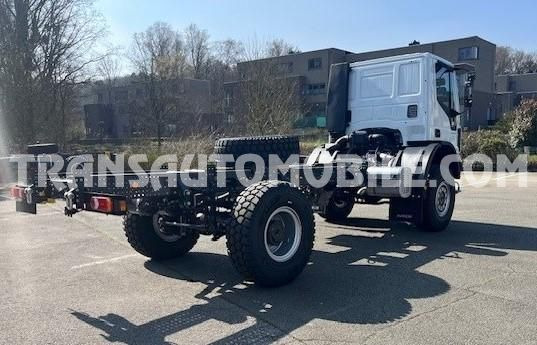 Iveco Eurocargo ML150E24WS 5.9L TURBO DIESEL 4x4 EURO3 CHASSIS CAB - EXPORT OUT EU - Chassi lastbil: bild 2 Iveco Eurocargo ML150E24WS 5.9L TURBO DIESEL 4x4 EURO3 CHASSIS CAB - EXPORT OUT EU - Chassi lastbil: bild 2