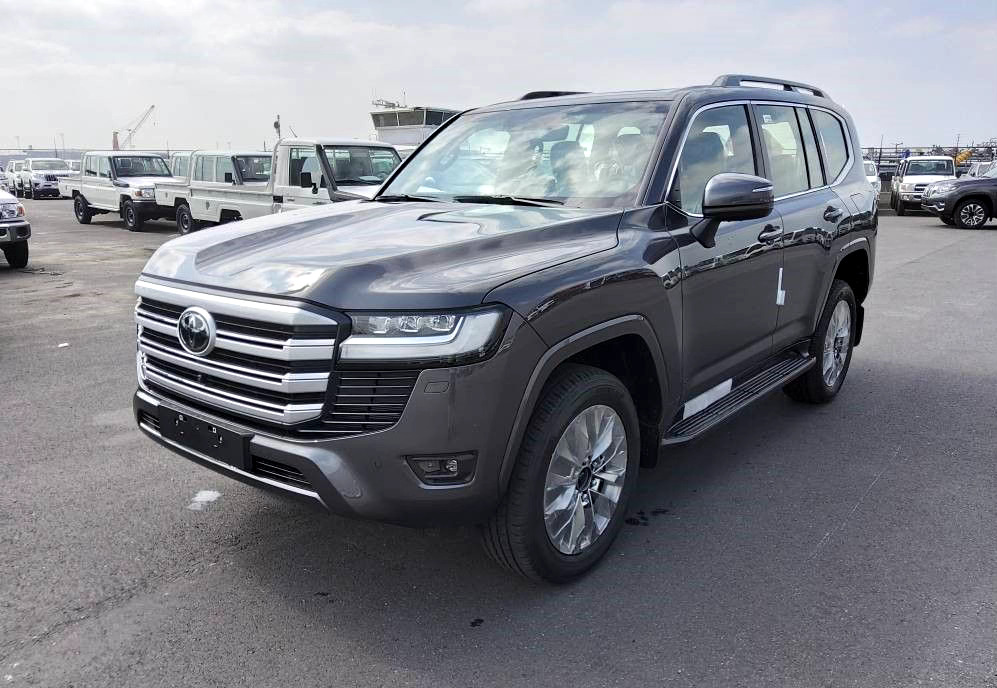 Toyota Land Cruiser 300 V6 VXR ZX 7 SEATERS / PLACES 3.5L Petrol Automatic AEOB - Personbil: bild 1 Toyota Land Cruiser 300 V6 VXR ZX 7 SEATERS / PLACES 3.5L Petrol Automatic AEOB - Personbil: bild 1