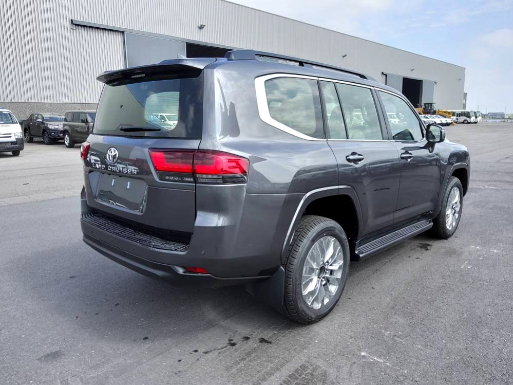 Toyota Land Cruiser 300 V6 VXR ZX 7 SEATERS / PLACES 3.5L Petrol Automatic AEOB - Personbil: bild 5 Toyota Land Cruiser 300 V6 VXR ZX 7 SEATERS / PLACES 3.5L Petrol Automatic AEOB - Personbil: bild 5