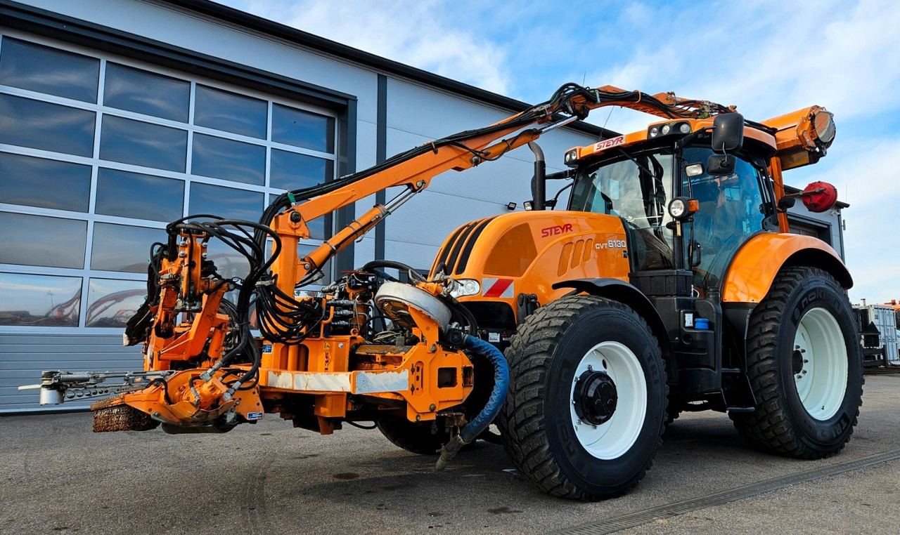 Steyr CVT 6130 Mulag MKM700 Mähkombination Kommunal - Kommunaltraktor: bild 1 Steyr CVT 6130 Mulag MKM700 Mähkombination Kommunal - Kommunaltraktor: bild 1