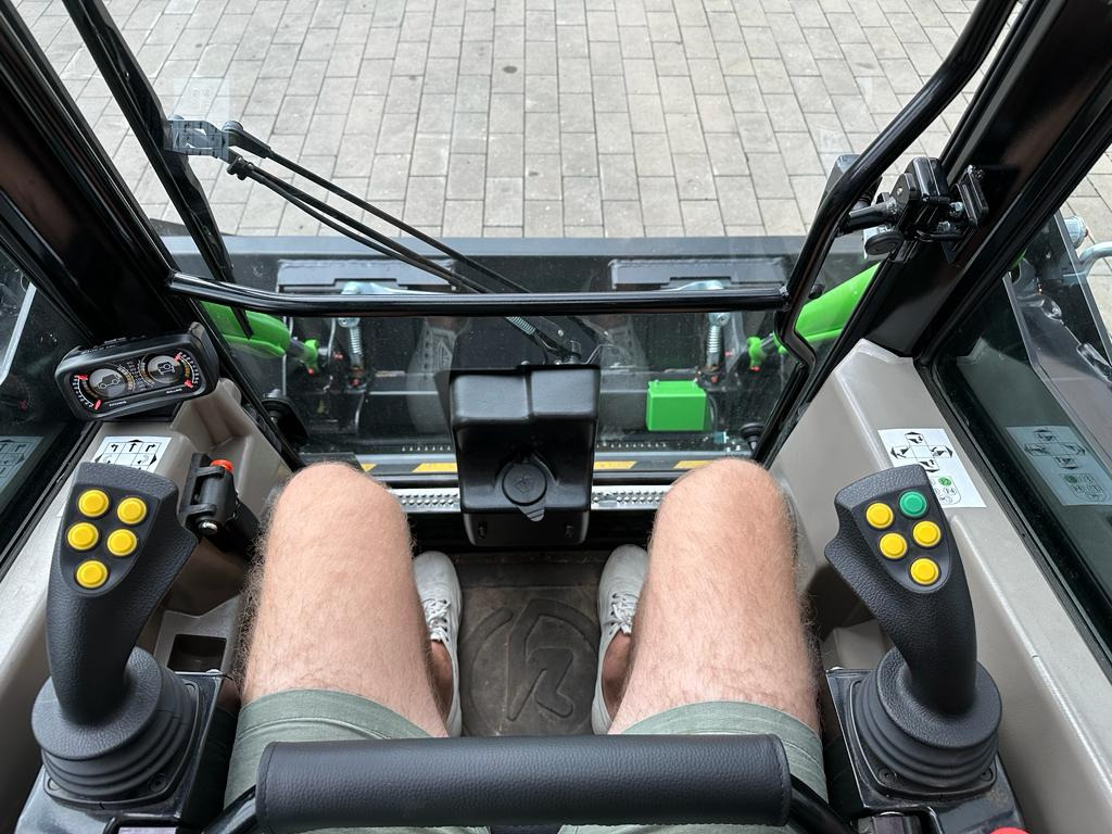 Kompaktlastare/ Slirstyrda lastare Firstgreen Elise 900: bild 12
