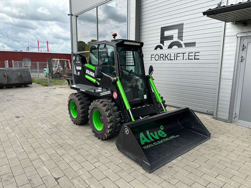 Firstgreen Elise 900 - Kompaktlastare/ Slirstyrda lastare: bild 2 Firstgreen Elise 900 - Kompaktlastare/ Slirstyrda lastare: bild 2