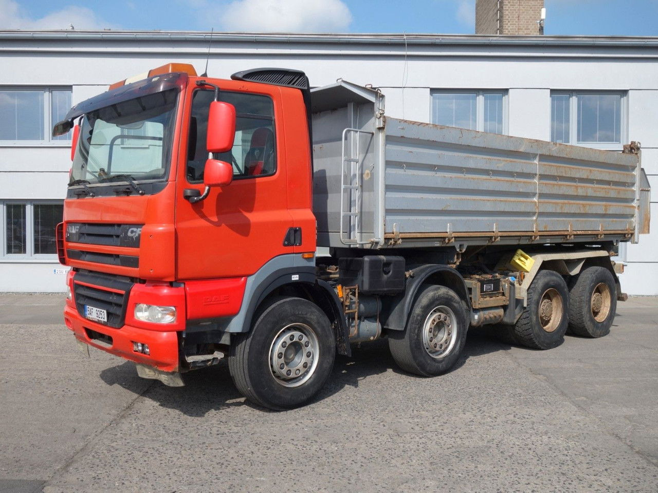 DAF CF 85.410 8x4 mit Meiller - Tippbil lastbil: bild 2 DAF CF 85.410 8x4 mit Meiller - Tippbil lastbil: bild 2