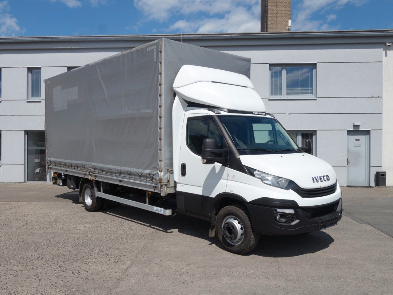 Iveco Daily 70C18 mit LBW - Transportbil med kapell: bild 2 Iveco Daily 70C18 mit LBW - Transportbil med kapell: bild 2