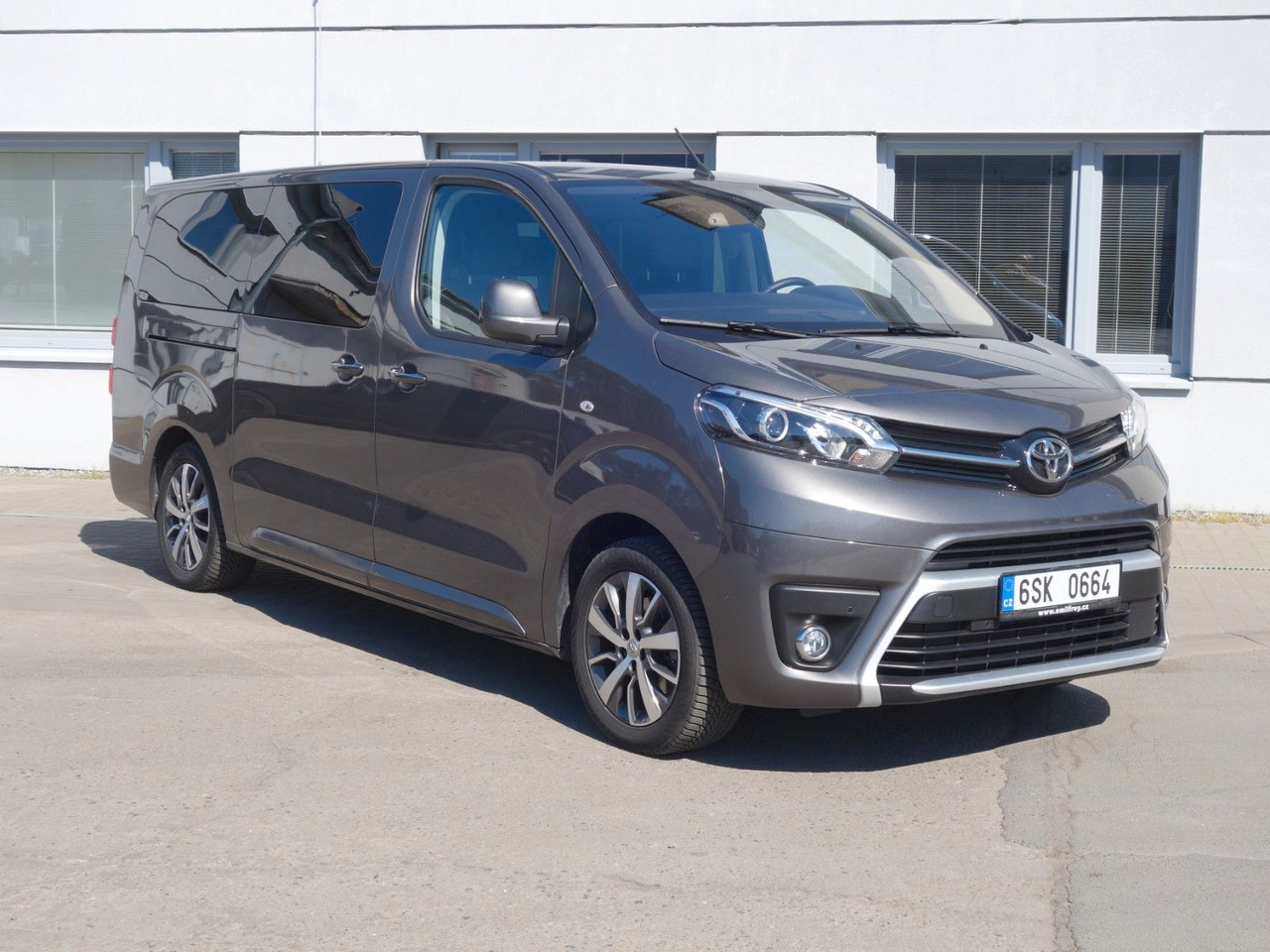 Toyota Proace Verso L2 Executive - Persontransport: bild 2 Toyota Proace Verso L2 Executive - Persontransport: bild 2