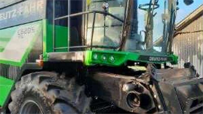 Deutz-fahr 6205 TS - Skördetröska: bild 1 Deutz-fahr 6205 TS - Skördetröska: bild 1