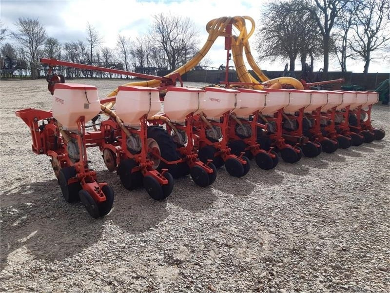 Maschio Gaspardo Manta XL 12 rk med PA1 fronttank - Såmaskin: bild 2 Maschio Gaspardo Manta XL 12 rk med PA1 fronttank - Såmaskin: bild 2