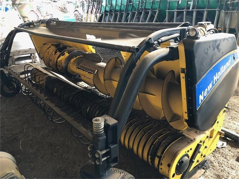 New Holland 356W - Utrustning för vallskörd: bild 1 New Holland 356W - Utrustning för vallskörd: bild 1