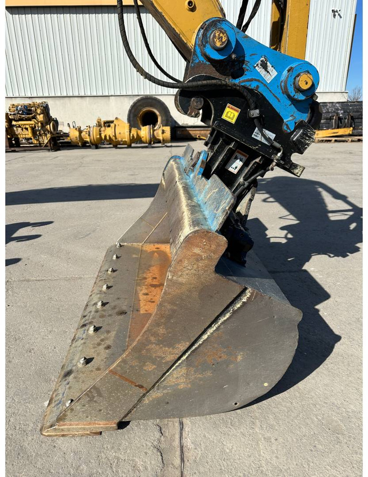 Bandgrävare CAT 323: bild 20