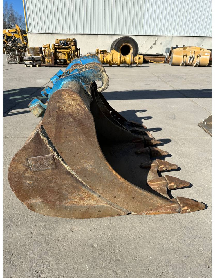Bandgrävare CAT 323: bild 24