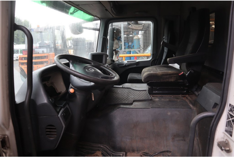 Mercedes-Benz ACTROS F05 MP3 HOGE TUNNEL - Hytt och interiör för Lastbil: bild 5 Mercedes-Benz ACTROS F05 MP3 HOGE TUNNEL - Hytt och interiör för Lastbil: bild 5